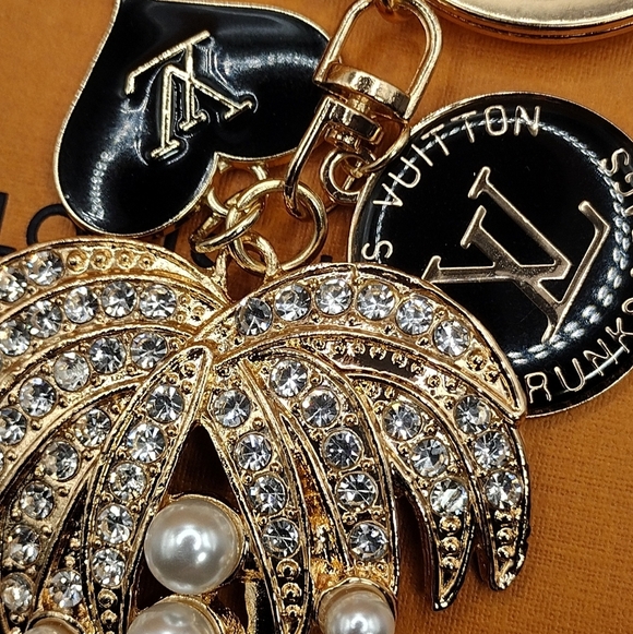 Authentic Louis Vuitton Trunks & Bags Charm And a Zipper Pull - Picture 4 of 11